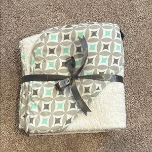 Elegant Gray and Aqua Geometric hooded towel